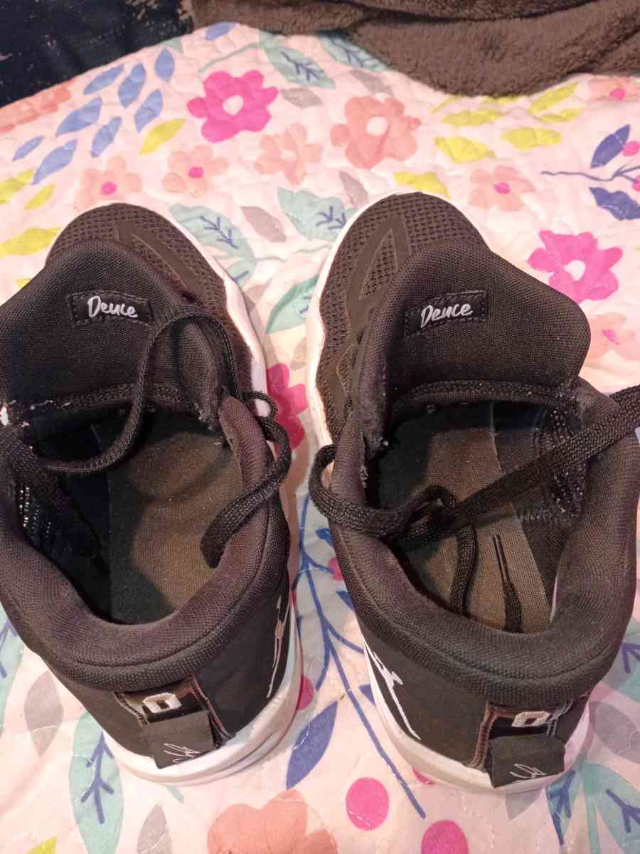 jordans Tatum 1s  mens size 9 - Empire, Alabama - FleaMarketBay