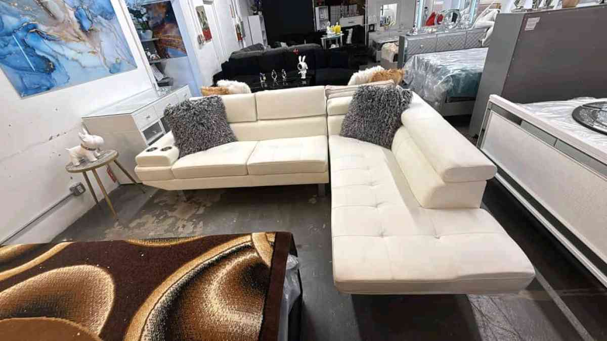 sofa seccional - Flagler Beach, Florida