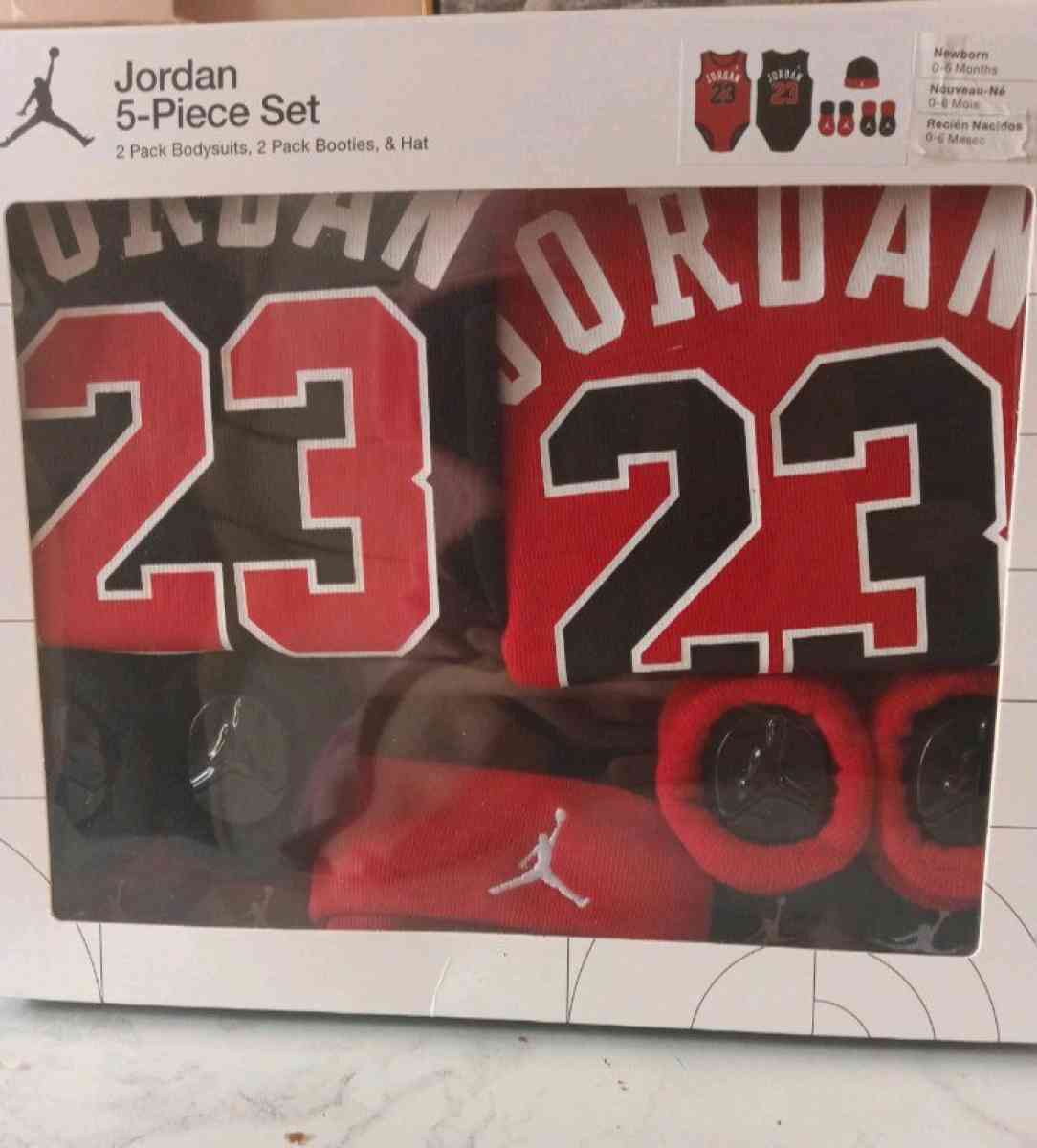 baby Jordan 5 piece set - Newark, New Jersey