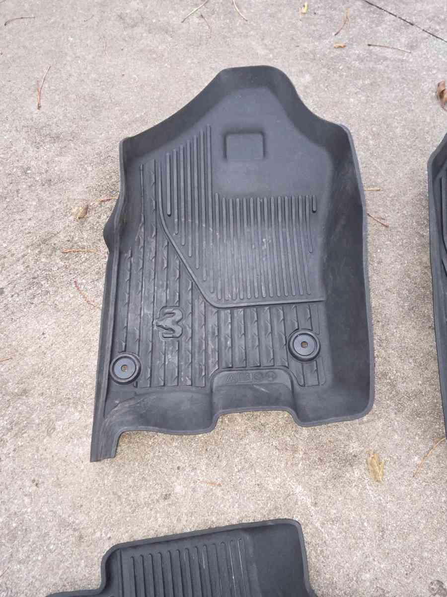 Ram 1500 Floor Mats - Wichita, Kansas - FleaMarketBay