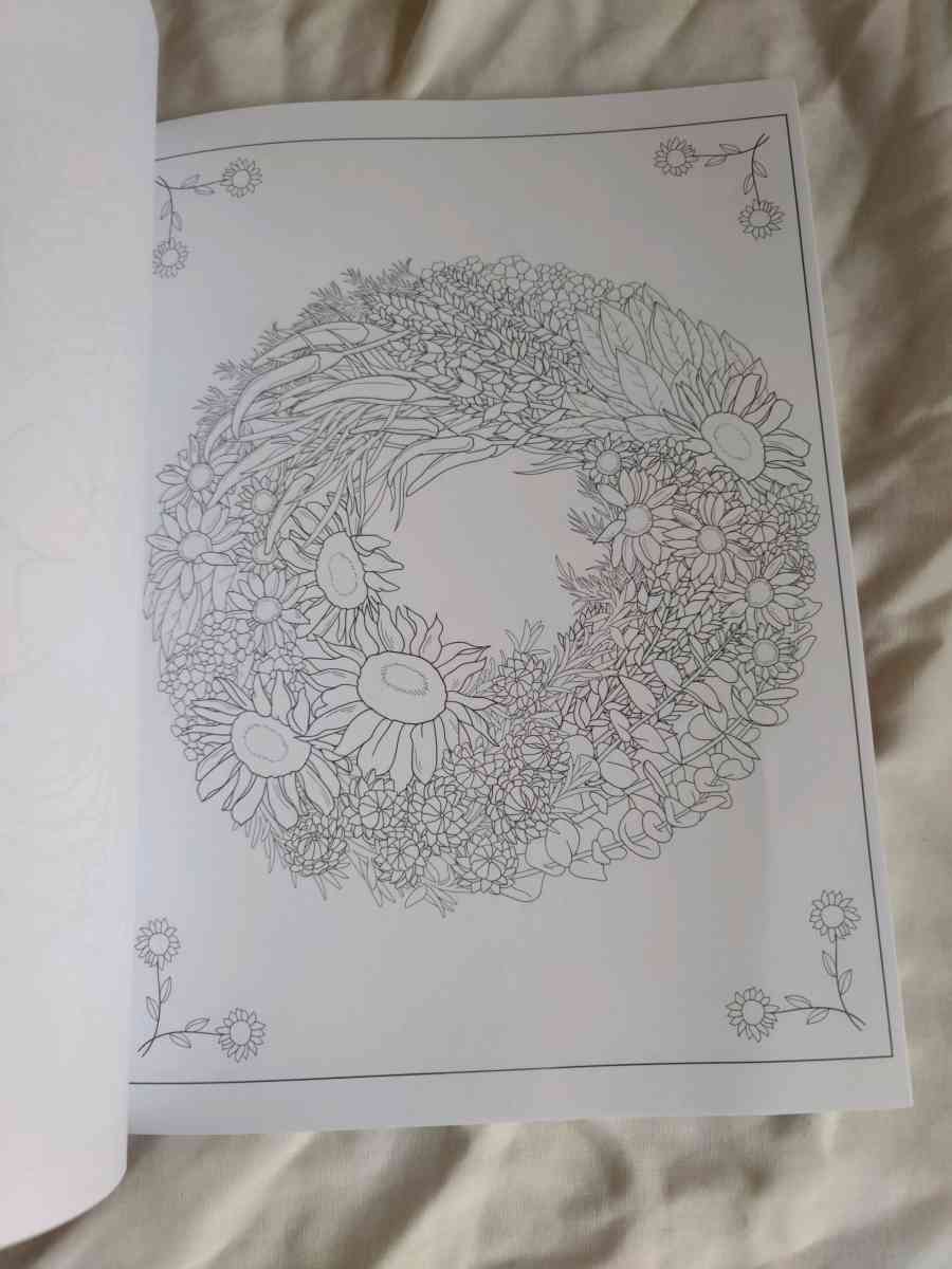 Creative Haven Floral wreaths coloring book - Gary, Indiana - FleaMarketBay