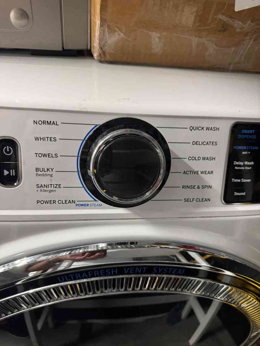GE Washer and dryer  set   Front loader  Barely used - New Port Richey, Florida - FleaMarketBay