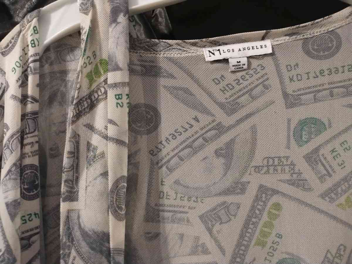 100 Hundred Dollar Bill Bathrobe - Stockton, California - FleaMarketBay