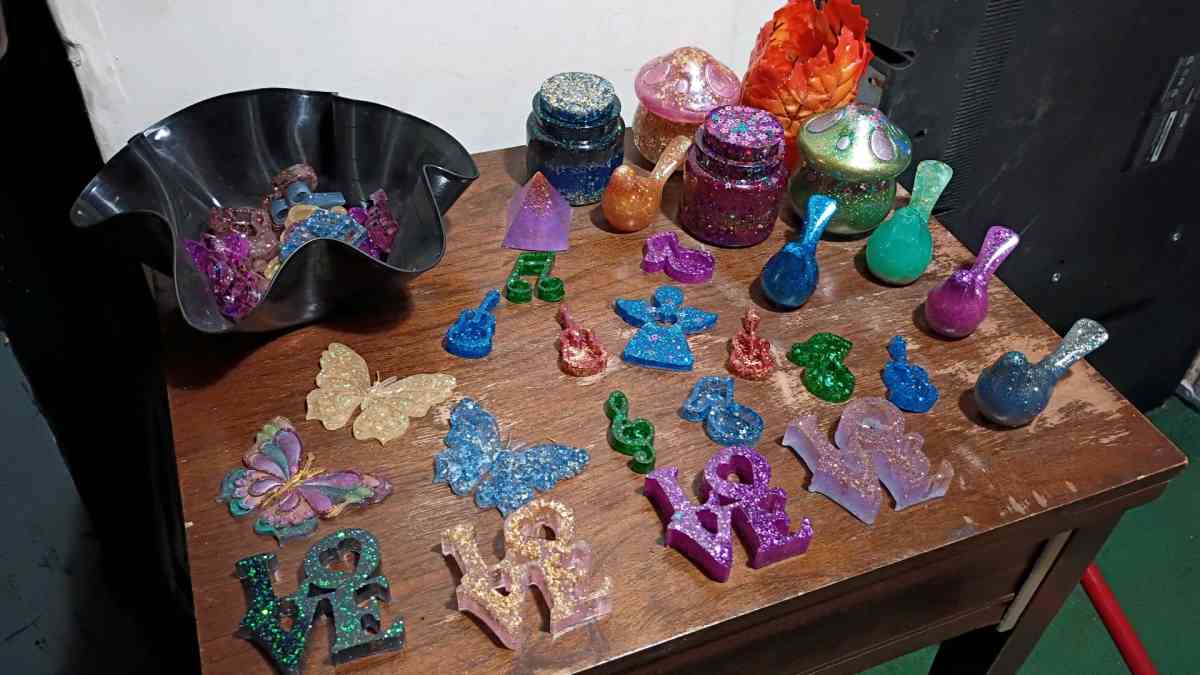 homemade mushrooms and jars - Johnston City, Illinois - FleaMarketBay