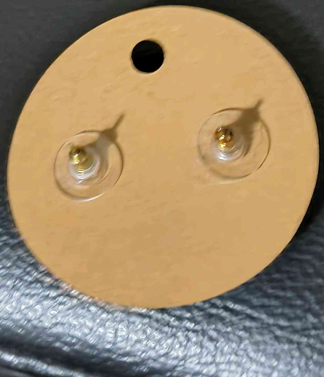 Vintage 1970s Unakine Chobchon Gold Tone Stud Earrings - Lowell, Massachusetts - FleaMarketBay