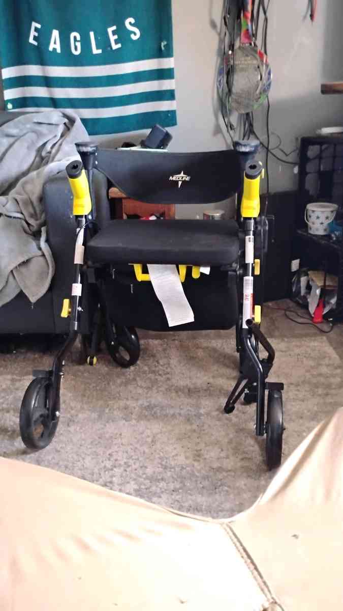 medline stand up an sit down Walker - Lafayette, Indiana - FleaMarketBay