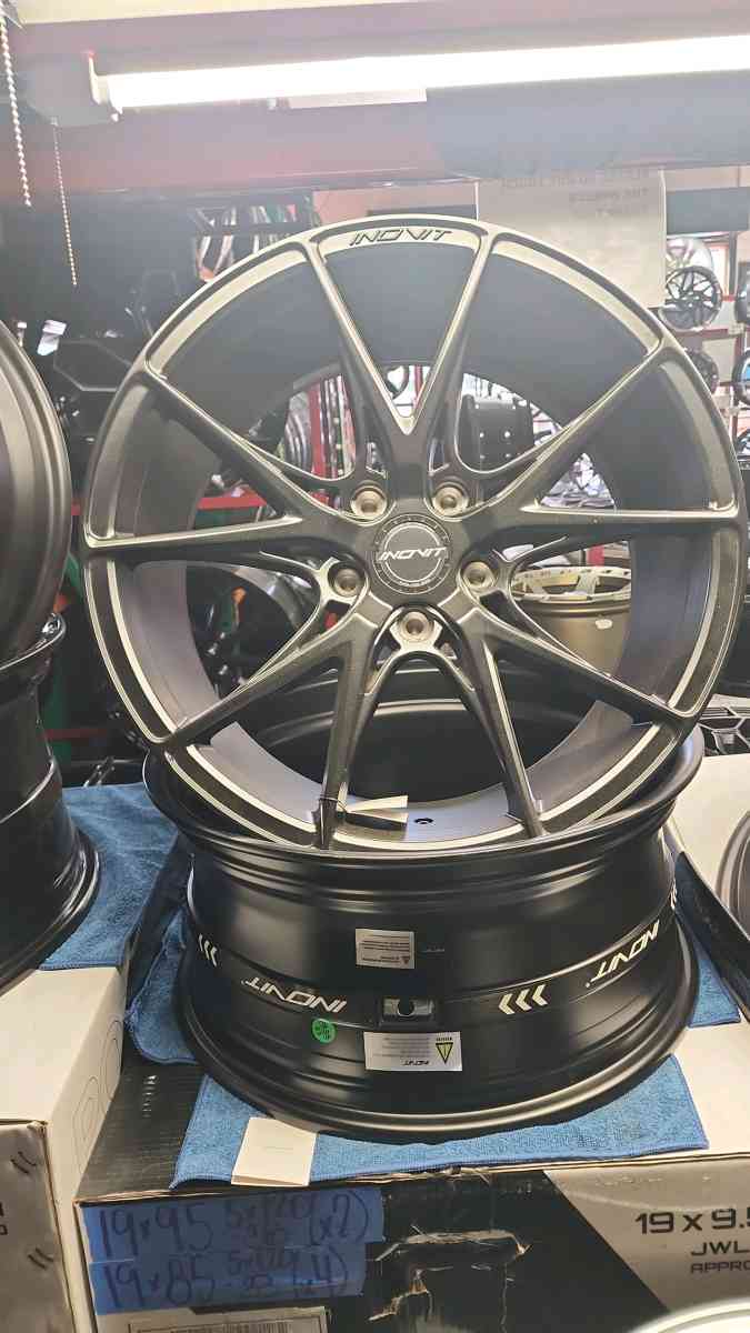 New Rims and tires auto repair alignment all at inout tires - Huntington Park, California - FleaMarketBay