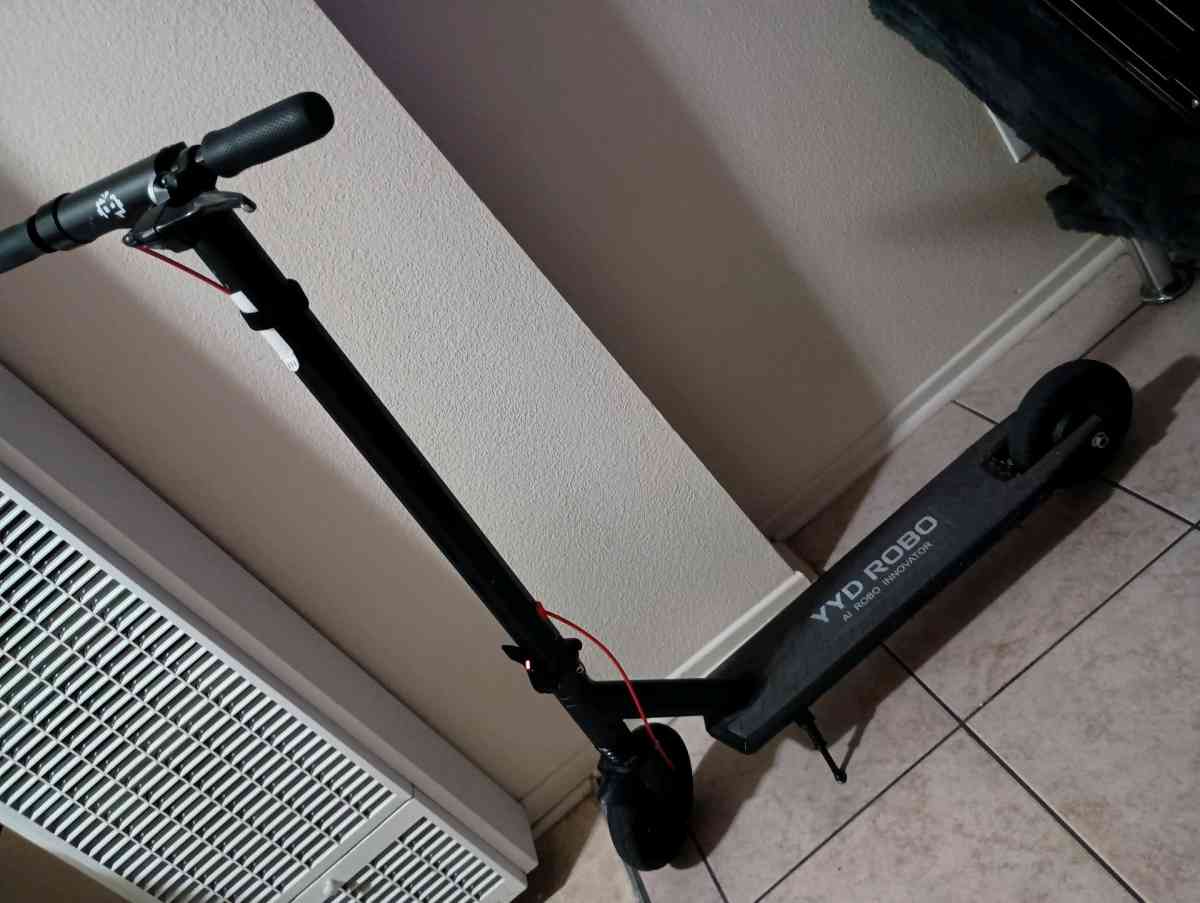 electric scooter - San Bernardino, California - FleaMarketBay