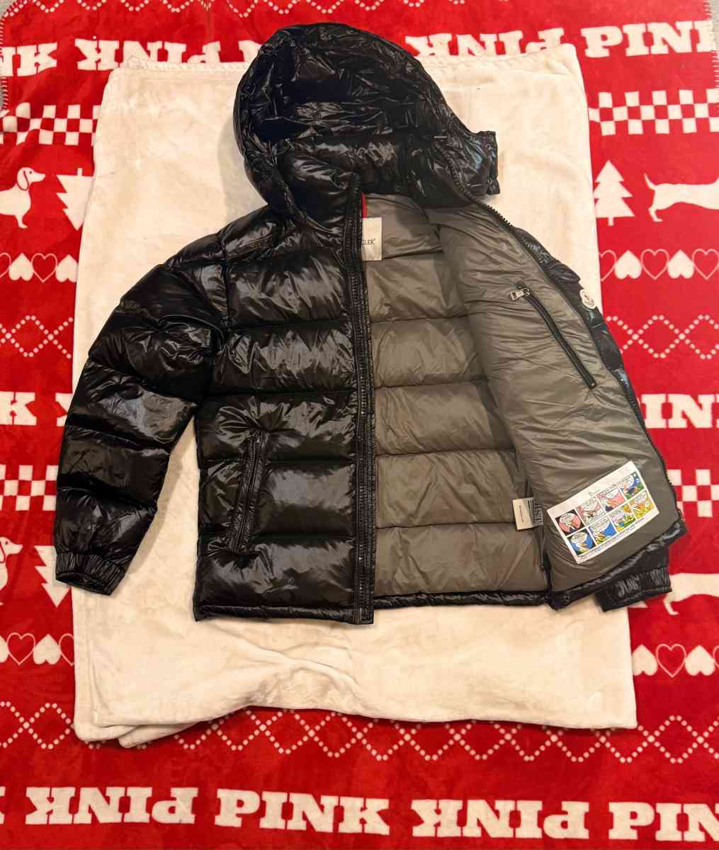Moncler Puffer Jacket - Athens, Alabama - FleaMarketBay
