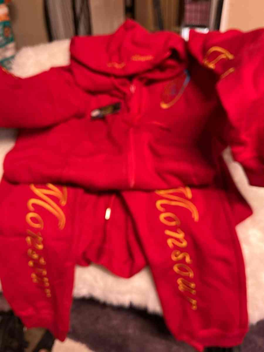 Man TrackSuit - Parkton, North Carolina