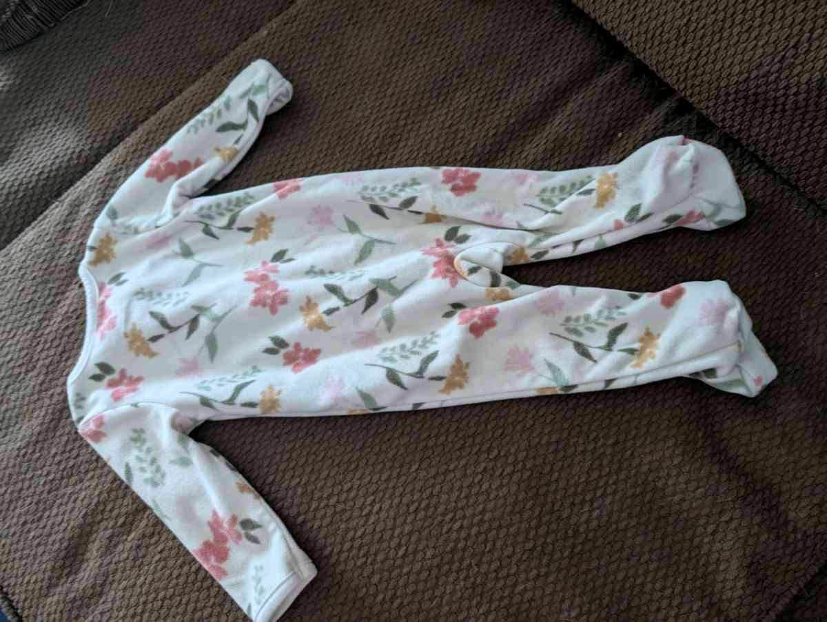 Warm sleepsuit with feet - Savannah, Georgia - FleaMarketBay
