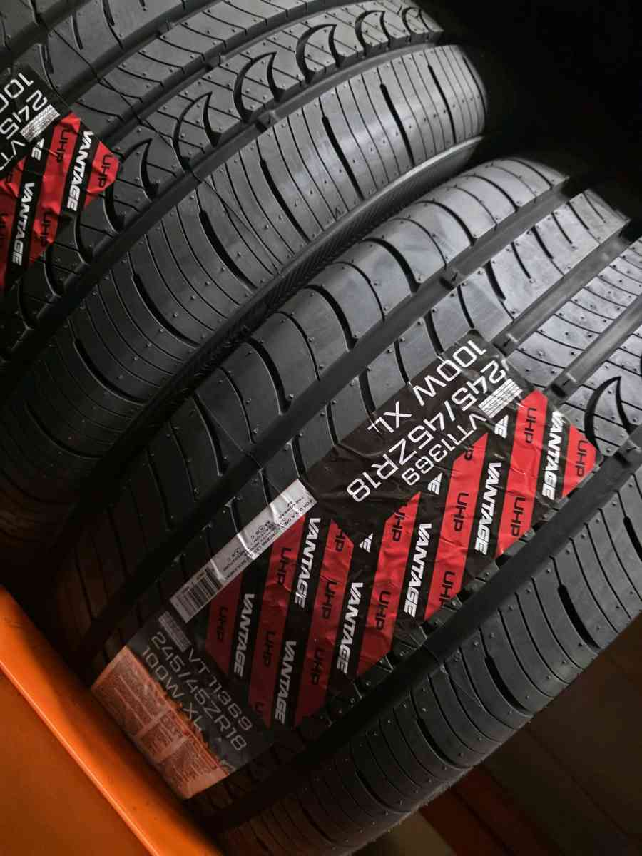 En Venta 24545R18 100W XL - Los Angeles, California - FleaMarketBay