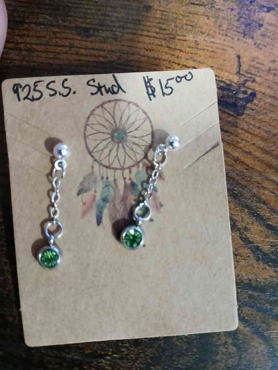 August Birthstone Stud Earrings - Newport News, Virginia - FleaMarketBay
