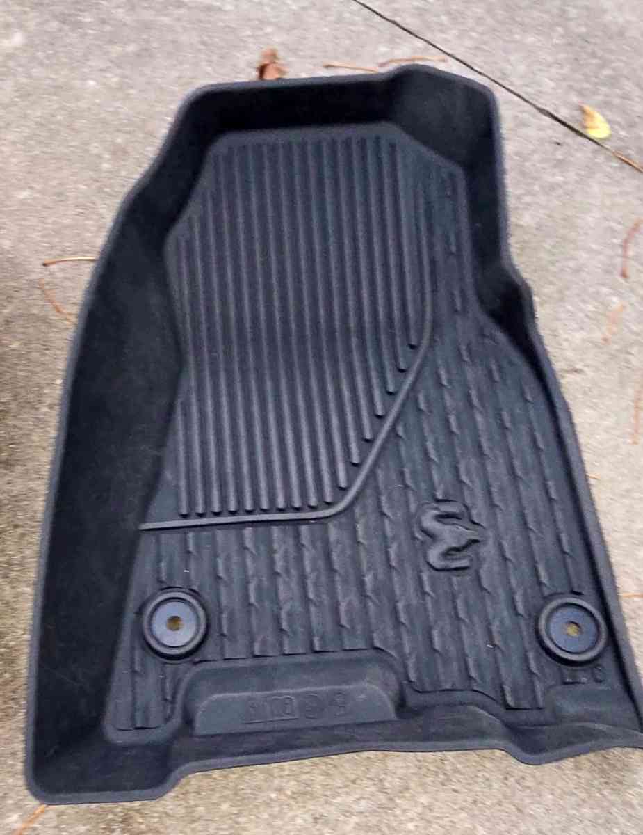 Ram 1500 Floor Mats - Wichita, Kansas - FleaMarketBay