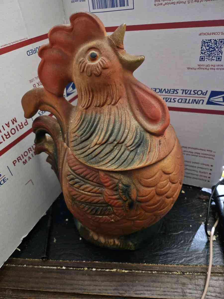 Old rooster cookie jar - Elwood, Indiana - FleaMarketBay