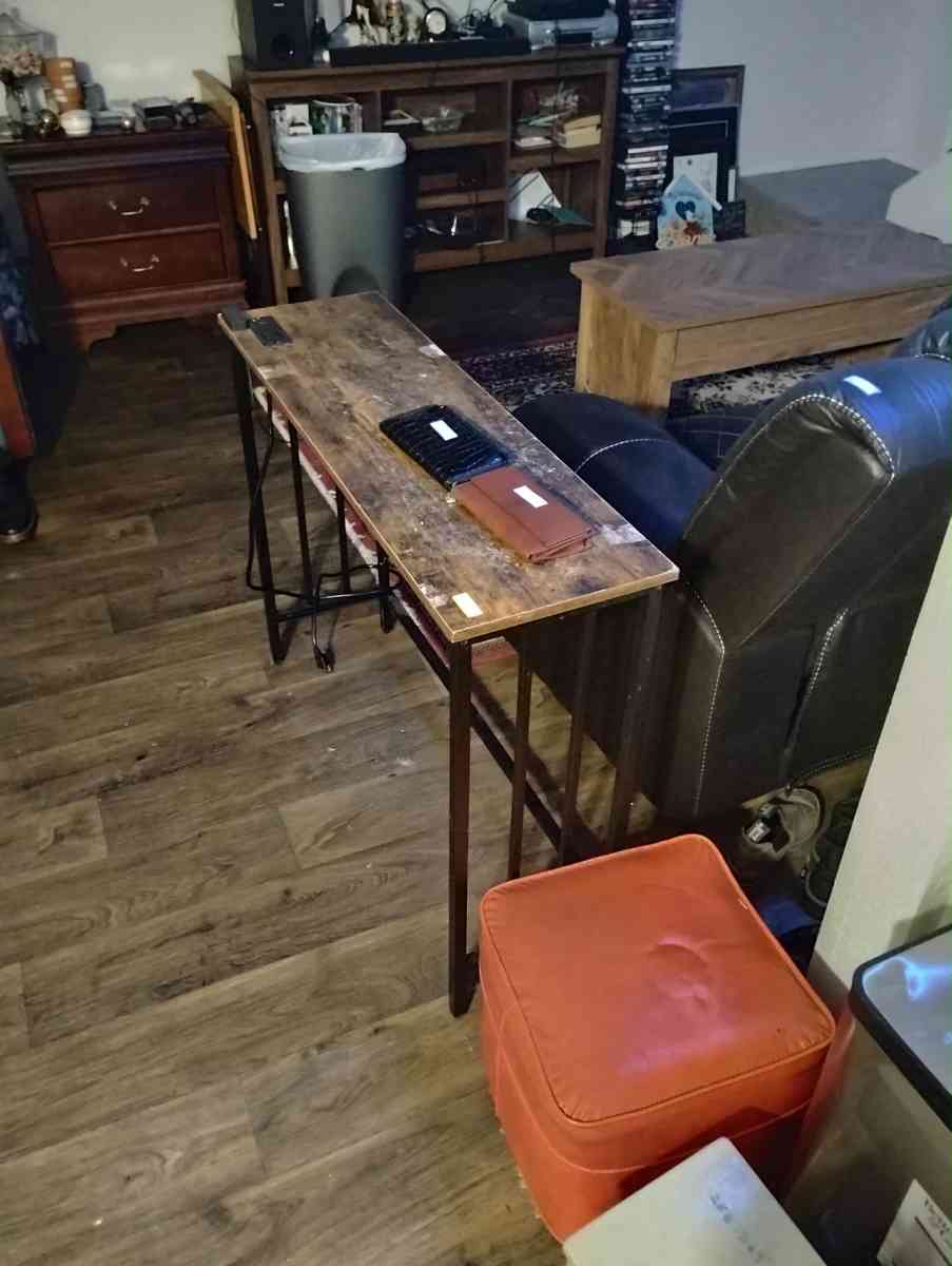 all price items Sunday from 2 to 7pm - Gresham, Oregon - FleaMarketBay