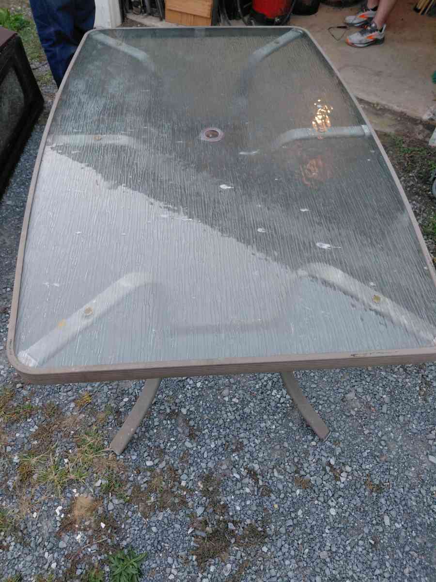 patio table - Hagerstown, Maryland - FleaMarketBay