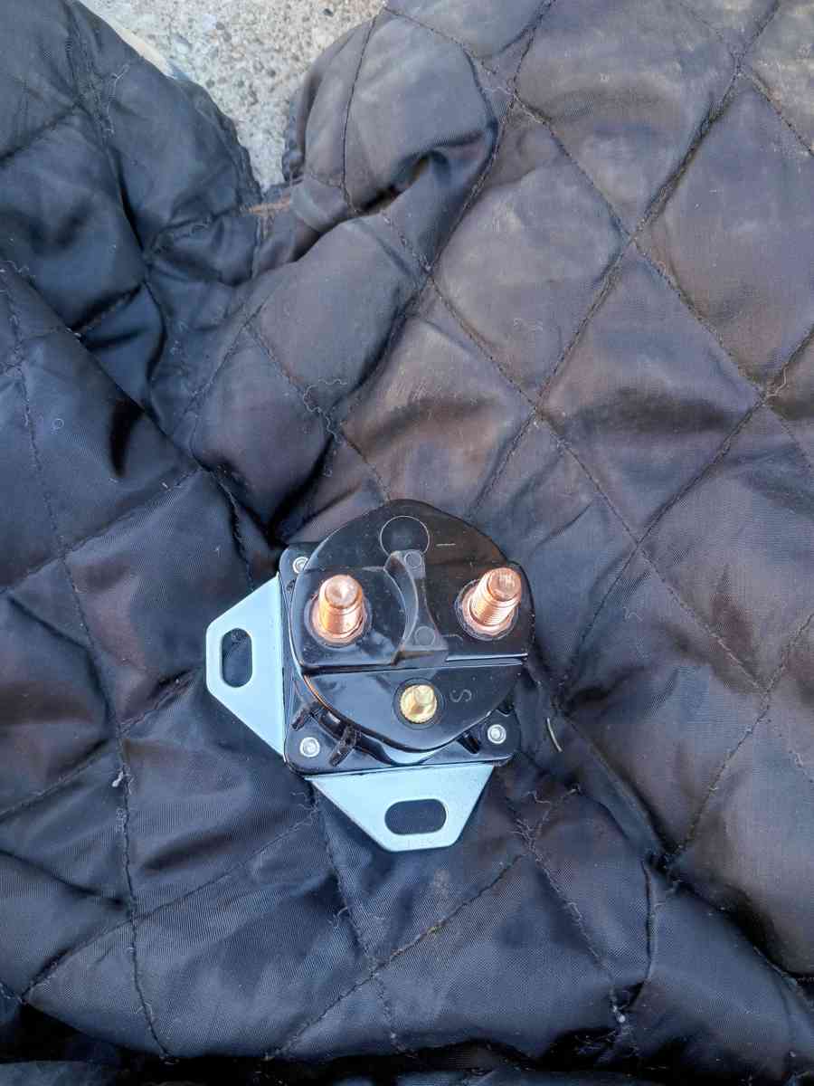 Starter and sillanoid - Owensboro, Kentucky - FleaMarketBay