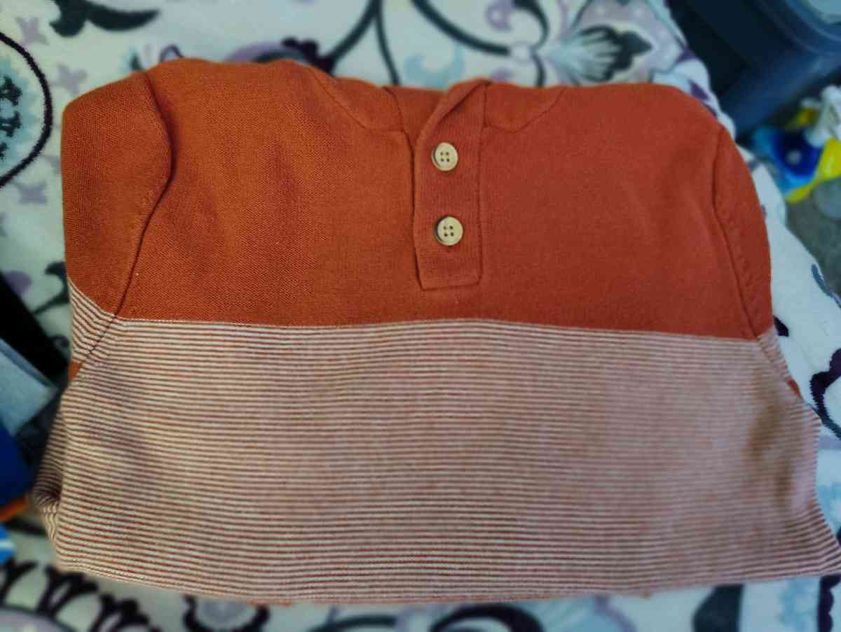 sweaters and tshirts - Davidson, North Carolina