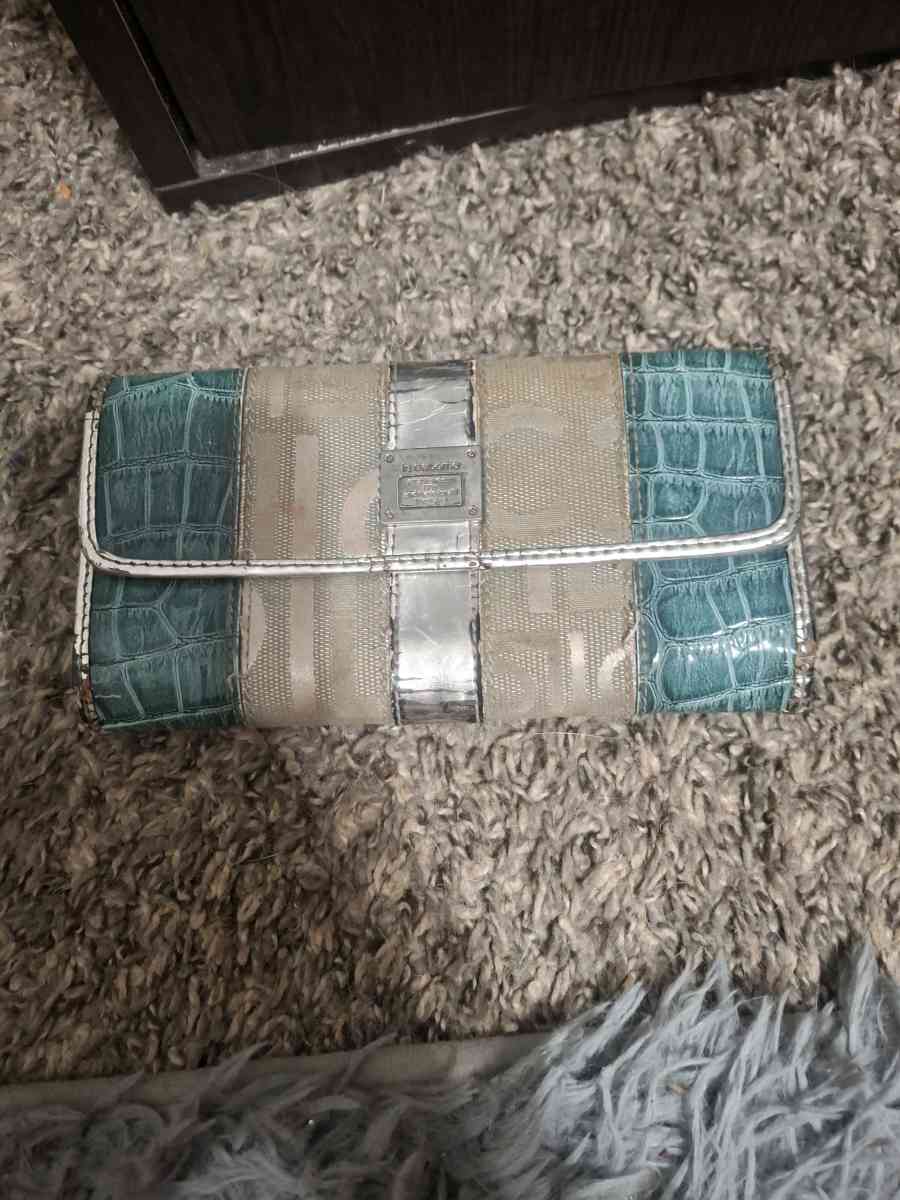 womens wallet - Ozark, Missouri