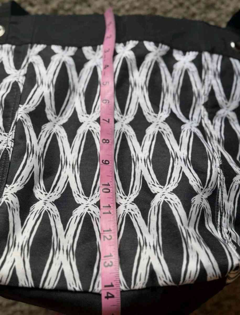 ThirtyOne Large Canvas Black Link Patterned Tote wBlack Stra - Columbus, Ohio - FleaMarketBay