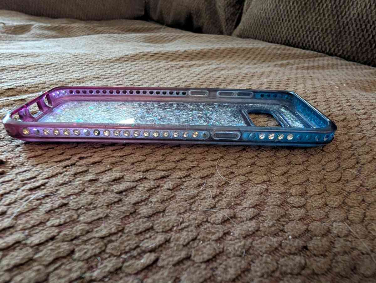 2 Samsung S8 phone cases - Savannah, Georgia - FleaMarketBay