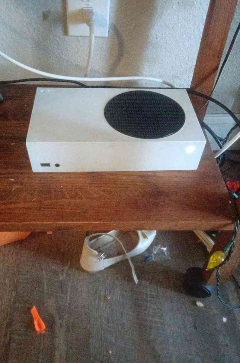 Xbox series s - Orlando, Florida - FleaMarketBay