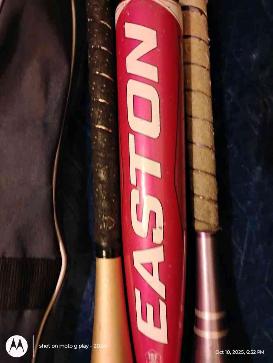 BASEBALL EQUIPMENT - Hyannis, Massachusetts - FleaMarketBay