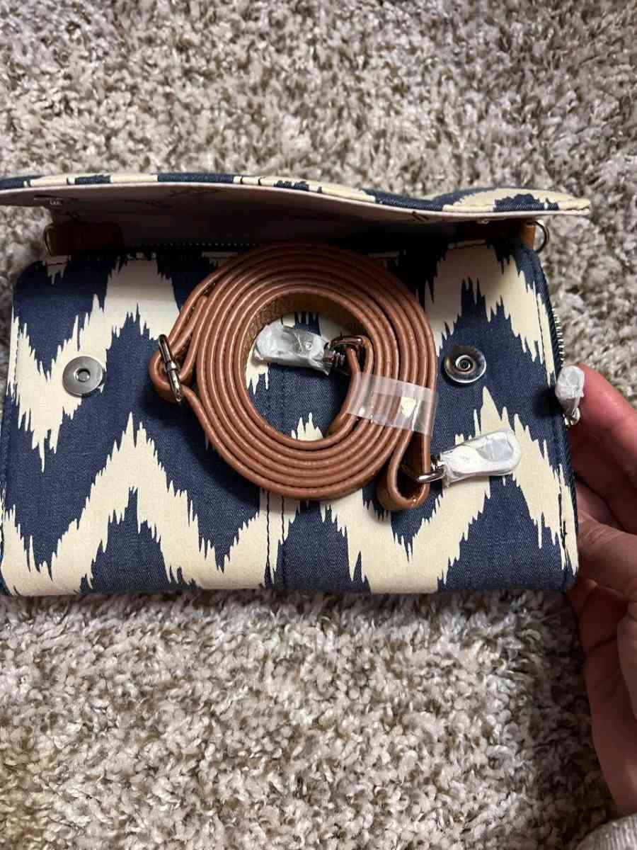Jewell Tons of Funds Crossbody Bag by thirtyone - Columbus, Ohio - FleaMarketBay