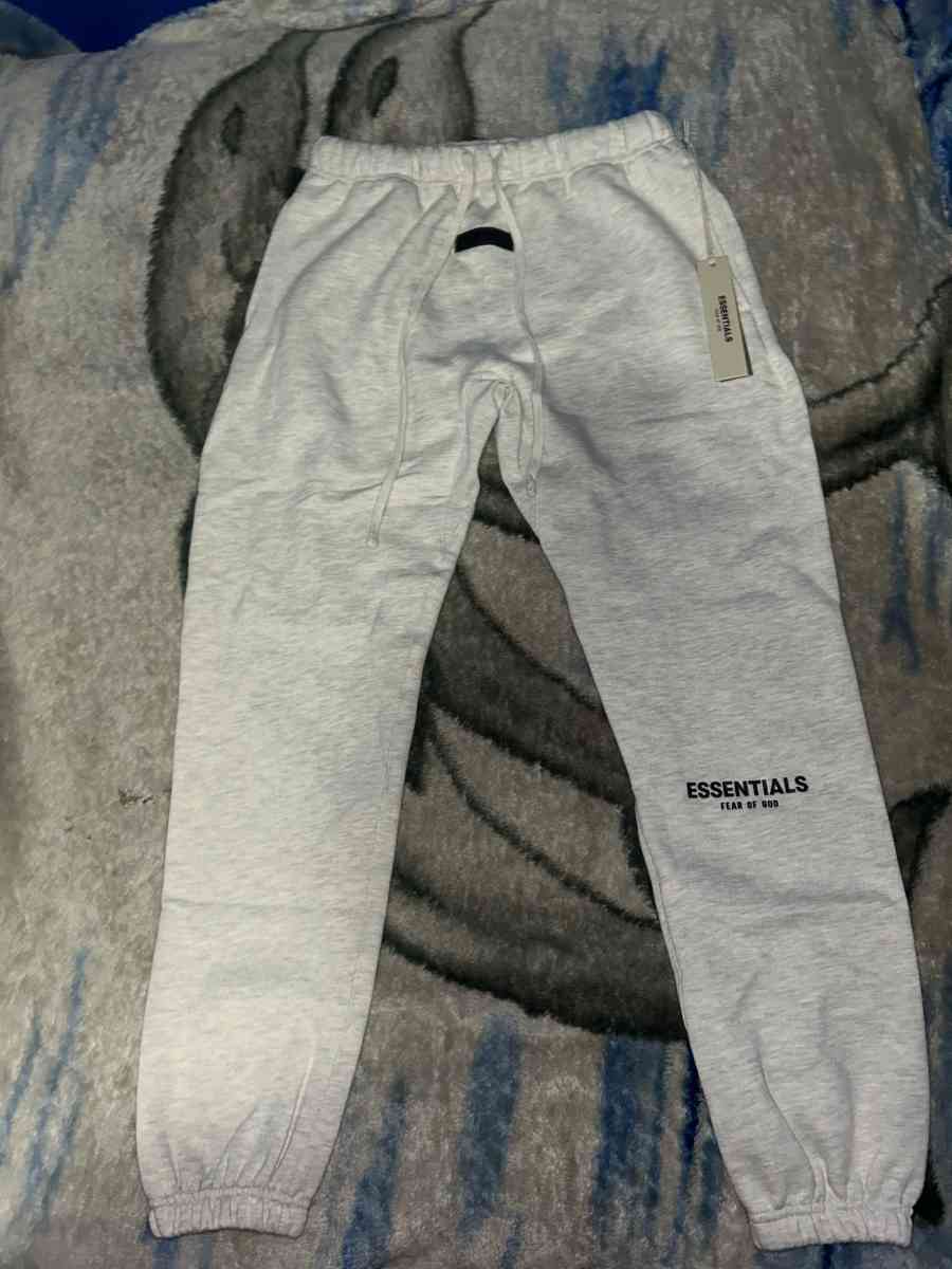 essential sweat pants - Adams, New York - FleaMarketBay