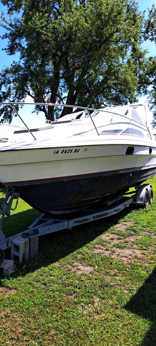 26 foot 1990 bayliner