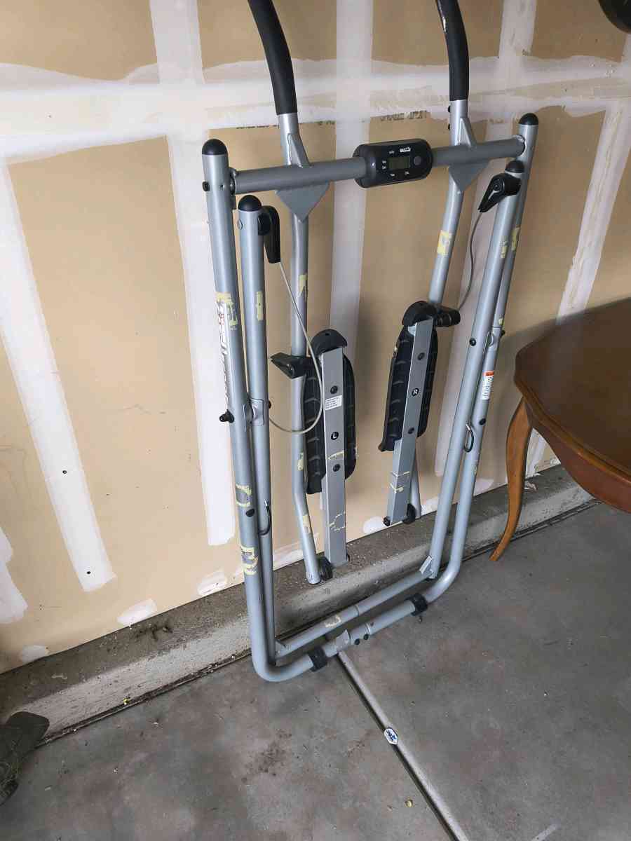 Gazelle Glider Exercise Machine  Smooth LowImpact Cardio Tra - Lincoln, California - FleaMarketBay