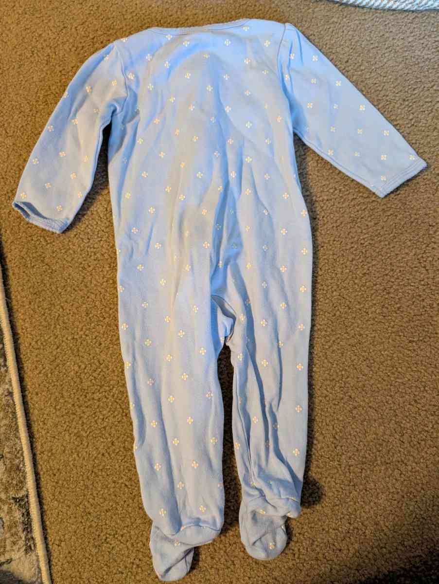 Baby sleepsuit with feet with a white flower - Savannah, Georgia - FleaMarketBay