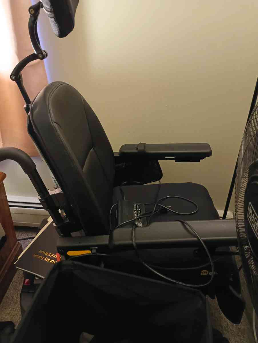 power wheelchair - Ashtabula, Ohio