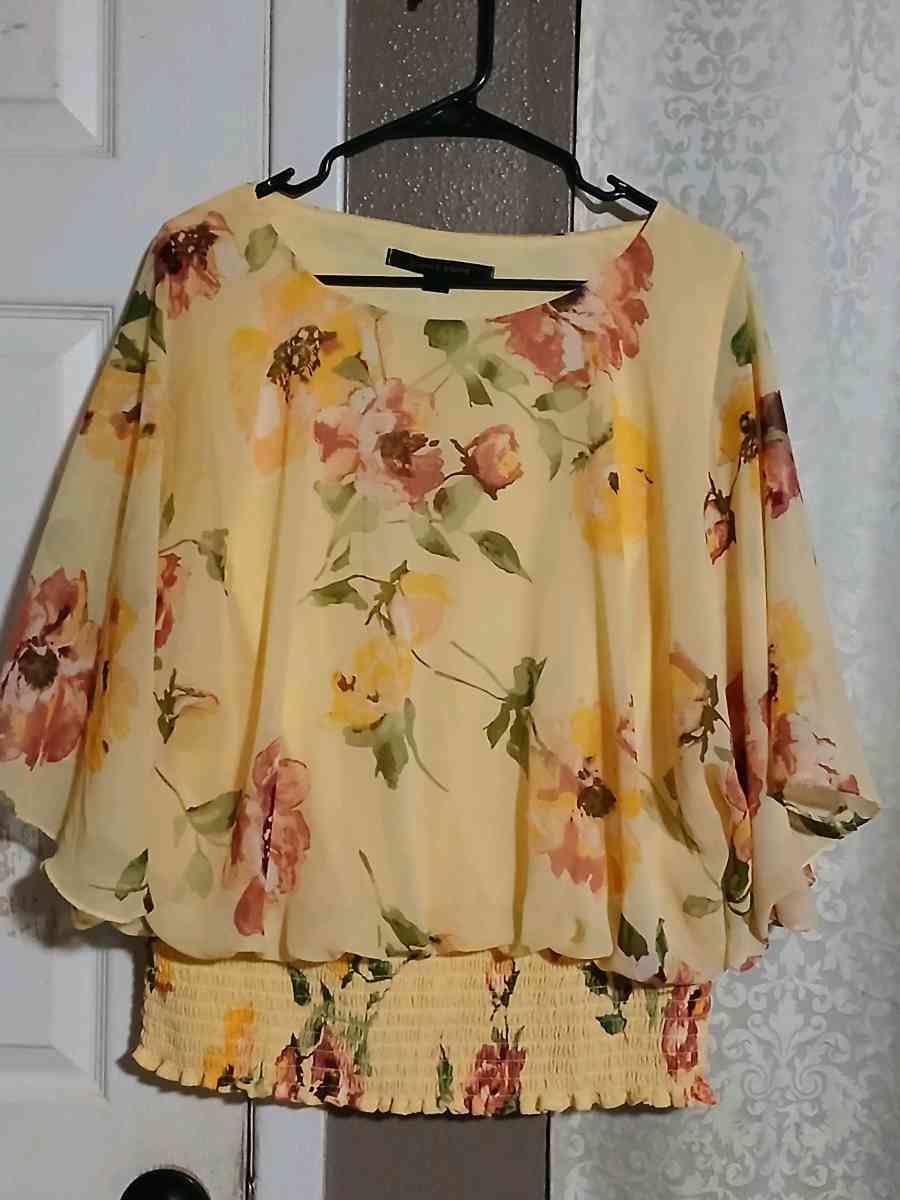 MORE DRESSES - San Antonio, Texas - FleaMarketBay