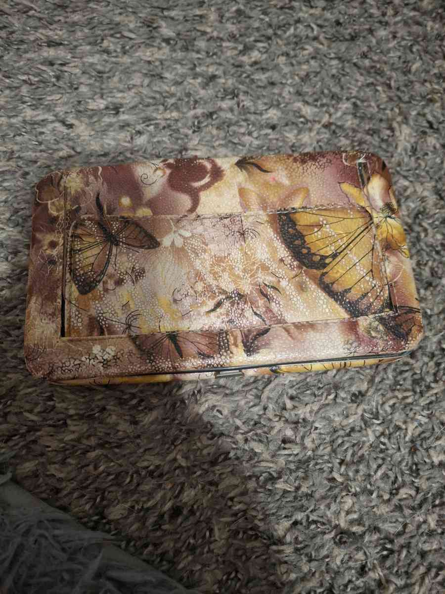 wallet - Ozark, Missouri - FleaMarketBay