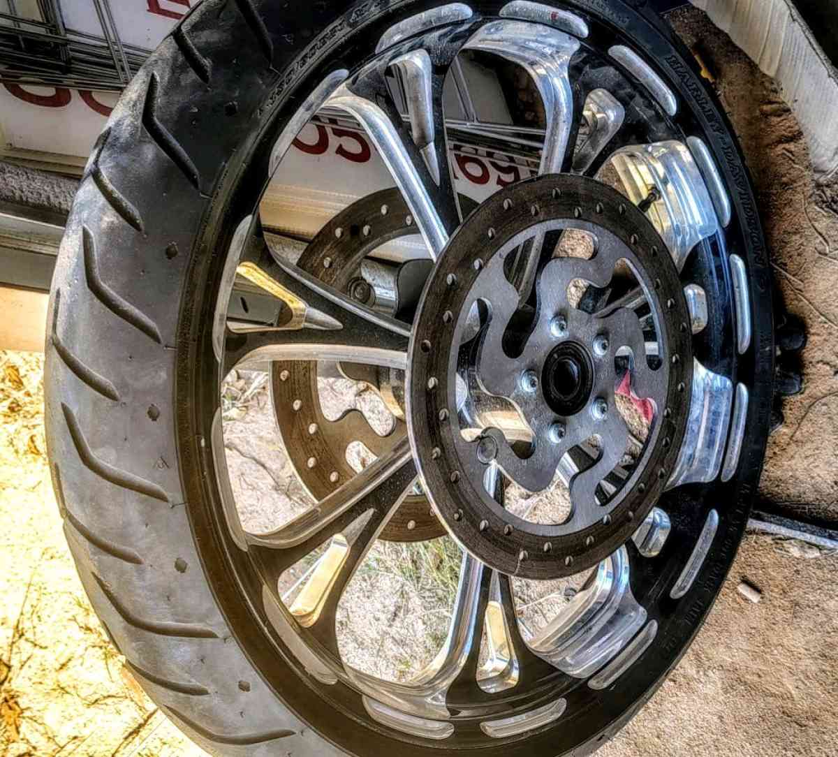 2011 Harley Davidson road glide reel kit - Gray Court, South Carolina - FleaMarketBay