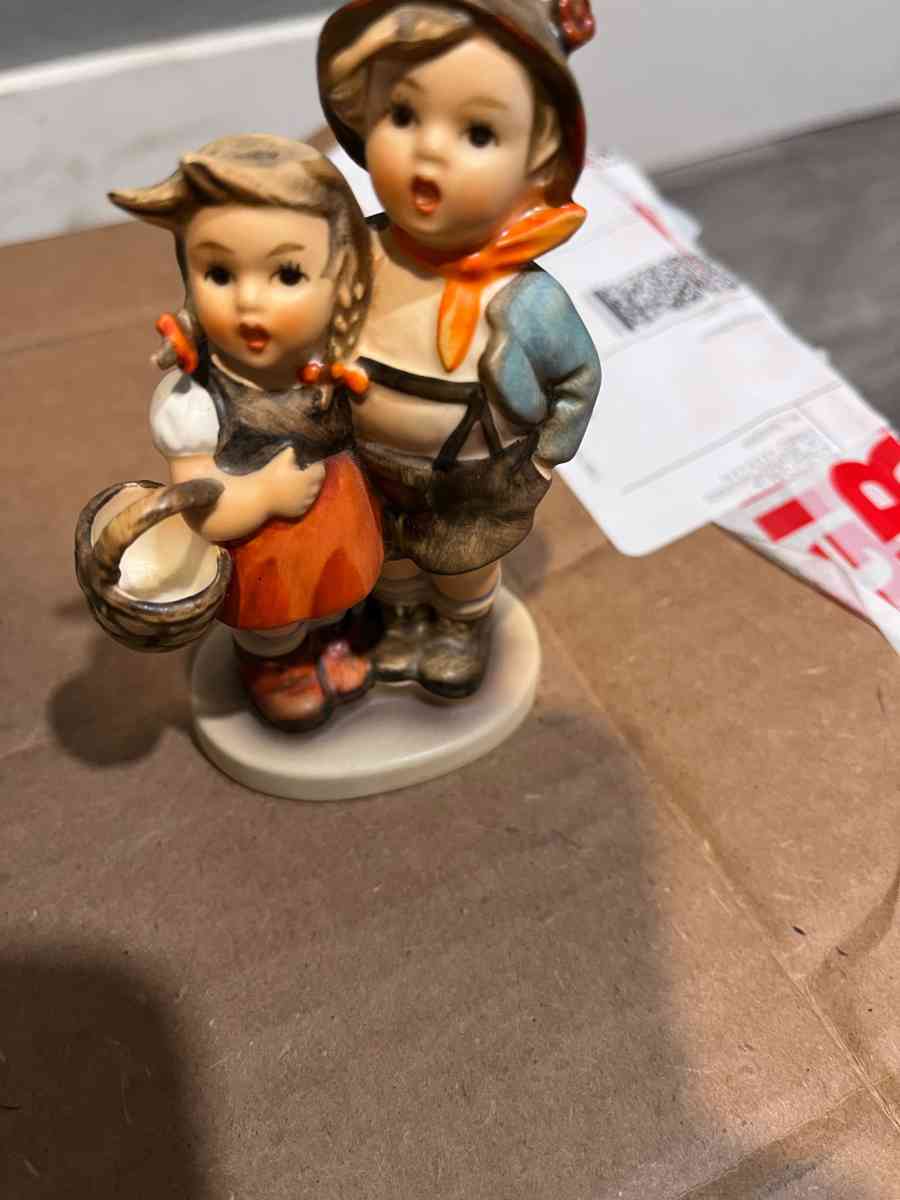 Vintage MJ Hummel Surprise Figurine - Toledo, Ohio