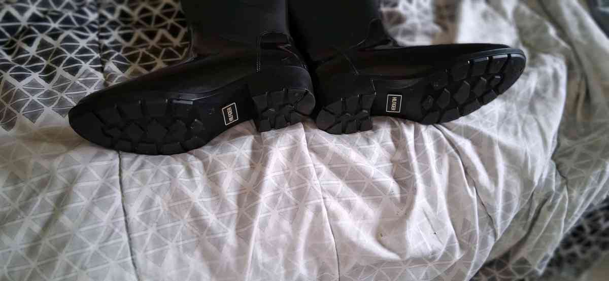 Tommy Hilfiger Boots - Hudson, Florida - FleaMarketBay