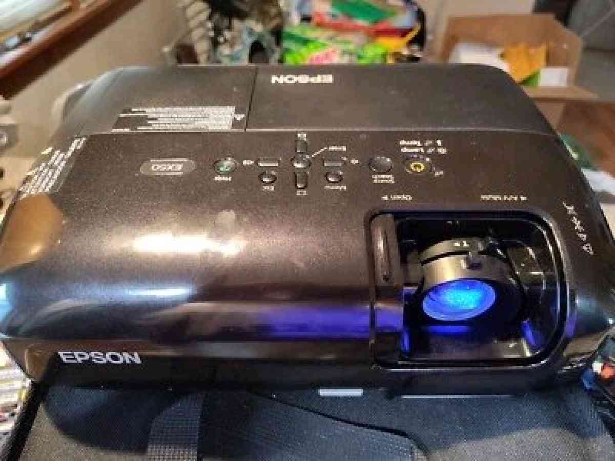 Black Epson E50 projector without Remote - Houston, Texas