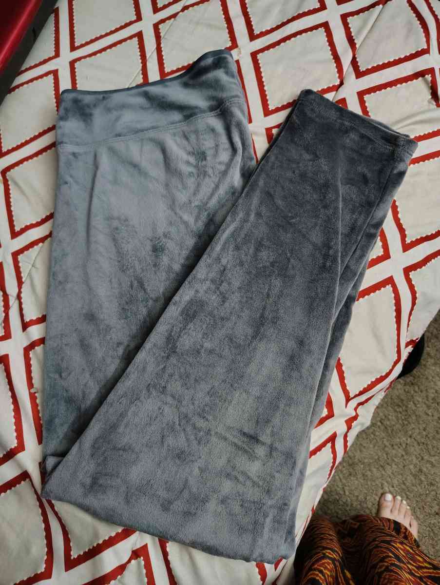 Cuddl Duds Womens Gray Double Plush Velour Pajama Pants - Davidson, North Carolina