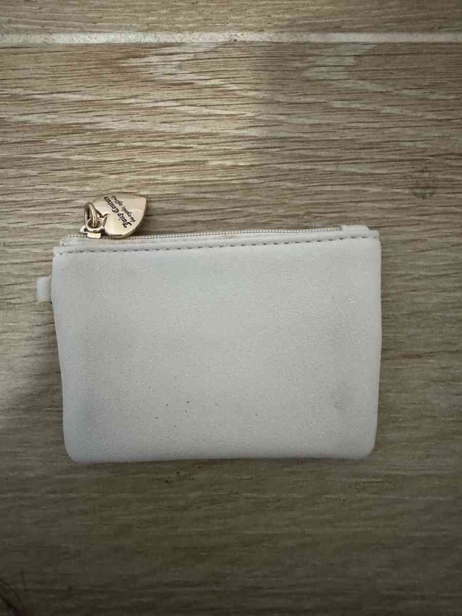 Juicy Couture Coin Purse - Mesa, Arizona - FleaMarketBay
