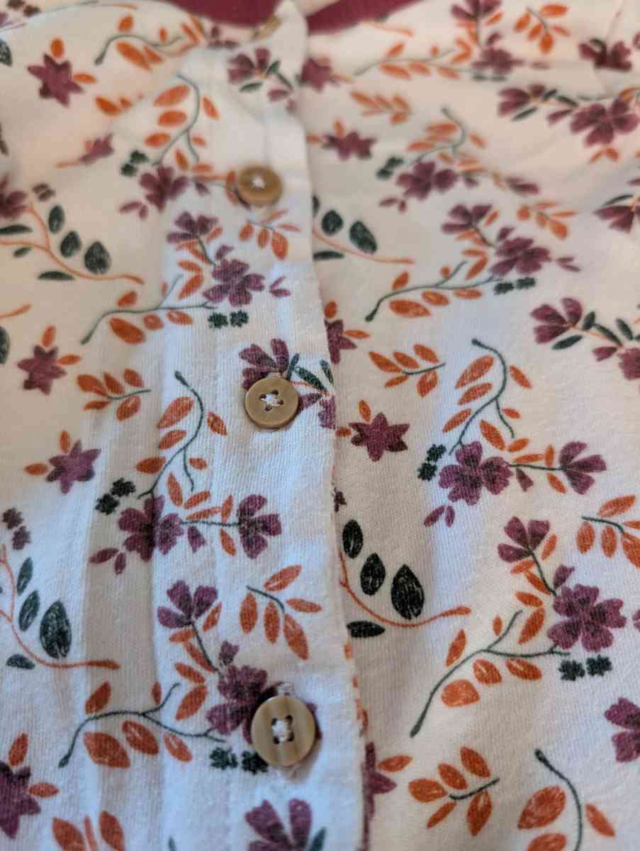 Baby flowery pink sleepsuit with feet and headband - Savannah, Georgia - FleaMarketBay