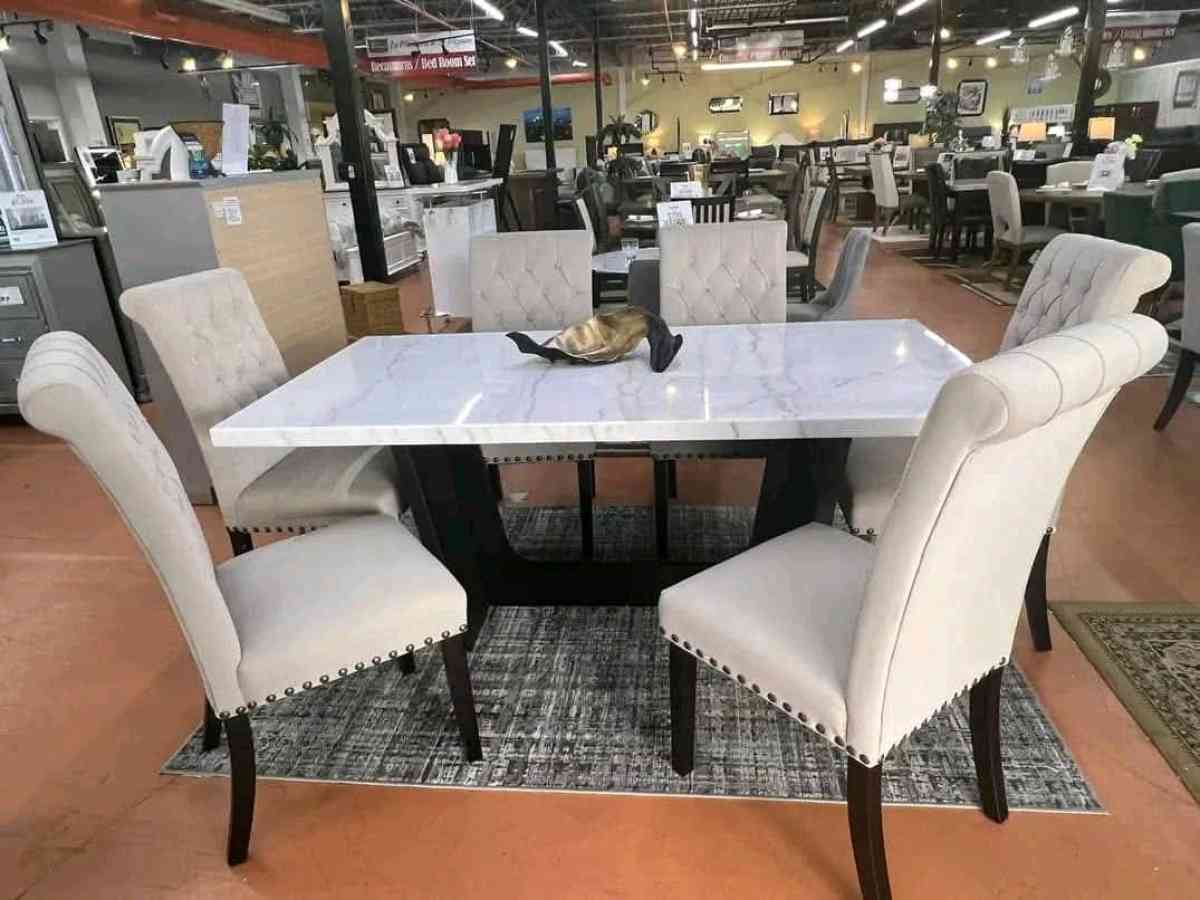 juego de comedor preguntar por precio - Altamonte Springs, Florida