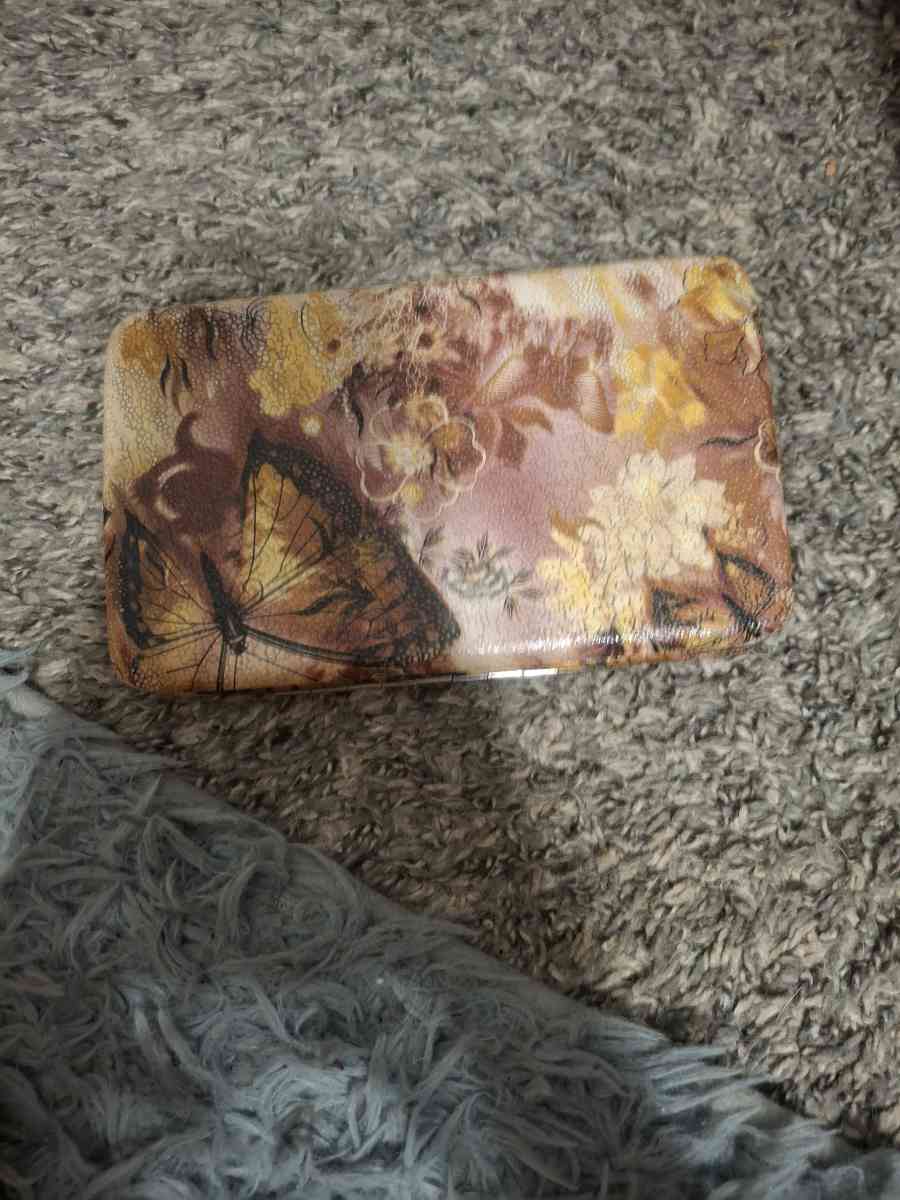 wallet - Ozark, Missouri - FleaMarketBay