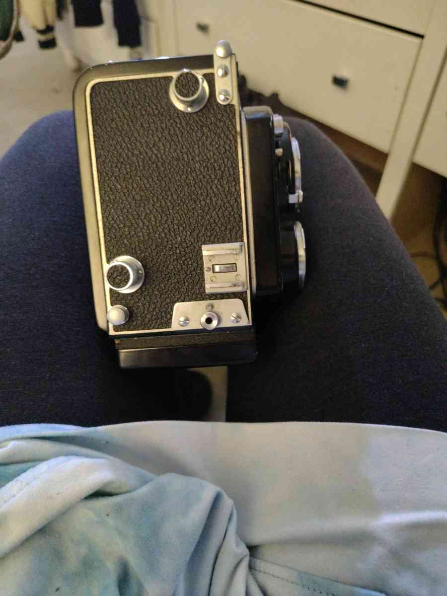 Selling a vintage Minolta CitizenMVL Rokkor camera - Flushing, New York - FleaMarketBay