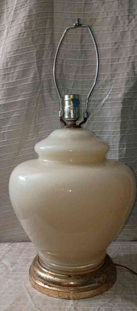 Vintage Ginger Jar Table Lamp - Port Richey, Florida - FleaMarketBay