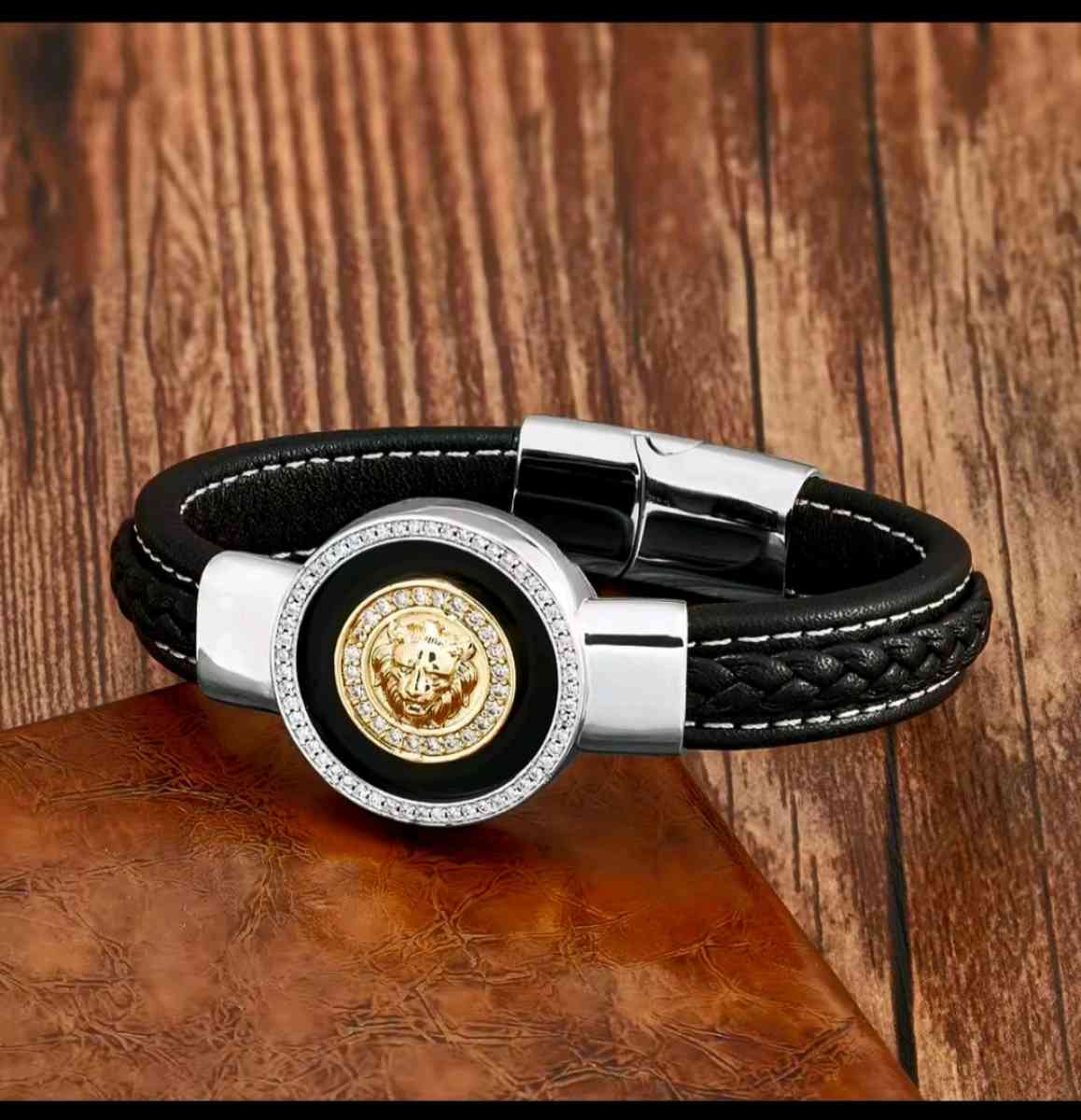 NEW 19CM FASHION LION PATTERN BRACELET MW  ZIRCONIA STONS ST - Brooklyn, New York - FleaMarketBay