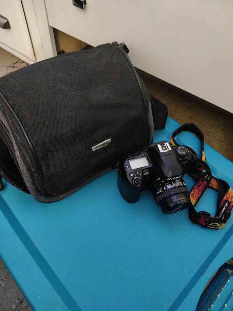 Nikon D100 Digital Camera with Bag - Flushing, New York - FleaMarketBay