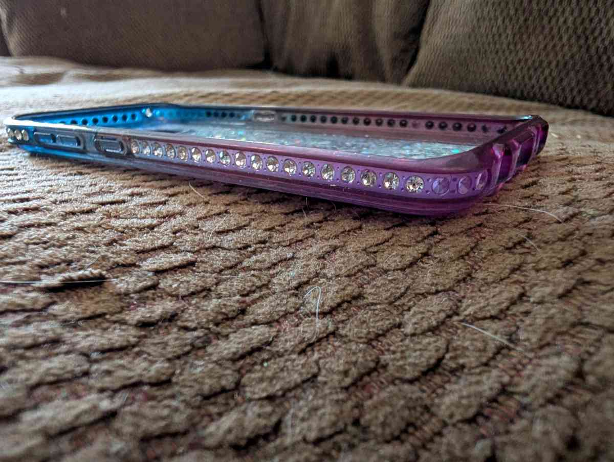 2 Samsung S8 phone cases - Savannah, Georgia - FleaMarketBay